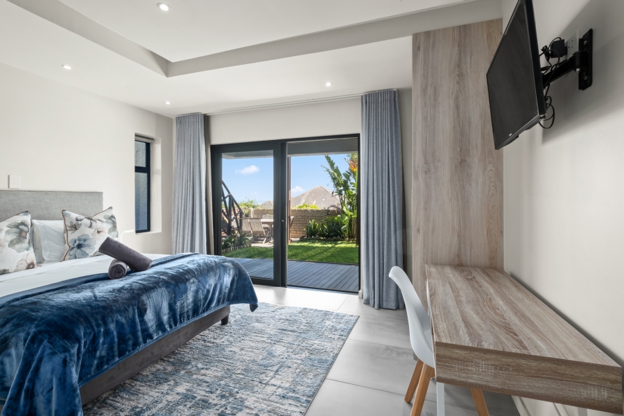 To Let 2 Bedroom Property for Rent in Camps Bay Western Cape